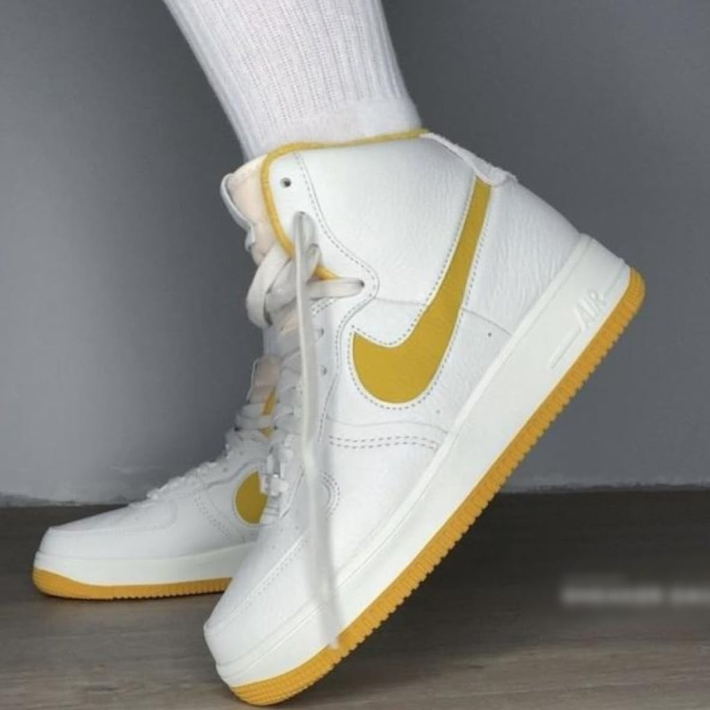 Nike, Phantom Yellow Ochre String, 7.5 US